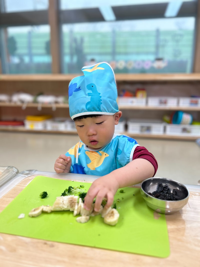 다이소 유아앞치마 27개월 아기 어린이집 준비물