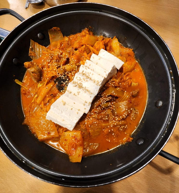  [강북구/수유역] 고기반햄반 김치찌개&김치찜 - 푸짐한 한식