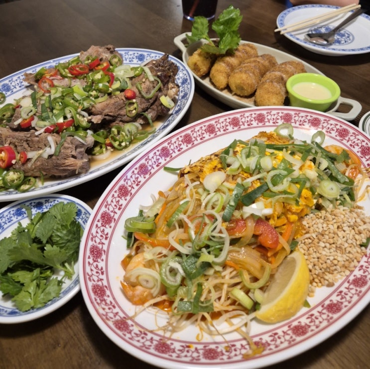  김해 봉리단길 맛집 태국 왓포식당 엄마랑 데이트