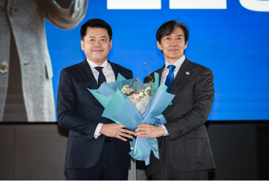 한미동맹 비판한 조국당 <b>김준형</b> 비례대표 배우자·세 자녀 모두... 