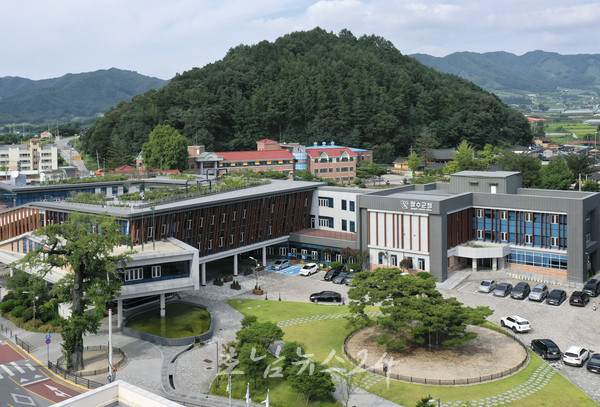  최훈식 장수군정 3건 12억 원대 ‘가동보’ 구매..지방계약법 등 위반 논란 (제2보)