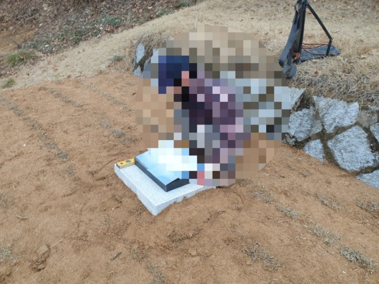  2024년 김천시 봉산면 태화리 파묘후 이장 산소3기 조성공사 고인돌장묘개발장의사 #장의사 #이장 #화장 #개장 #손없는날 #윤달 #벌초 #이하늘장사 #납골당 #가족묘 #파묘