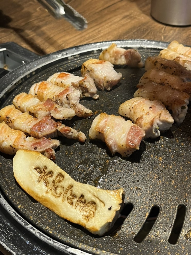  송파 방이동 먹자골목 삼겹살 맛집 추천 "돼지명가"