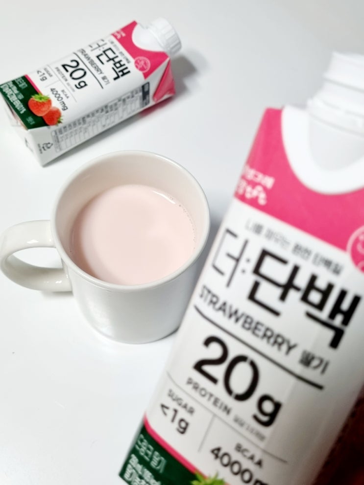  딸기맛 단백질 음료 빙그레 더단백 딸기 영양정보 칼로리