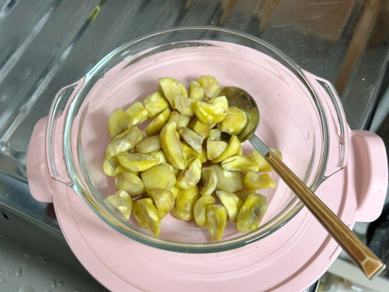 깐밤 찌기 / 깐밤 삶기 /초간단 전자렌지 깐밤 찌는 법