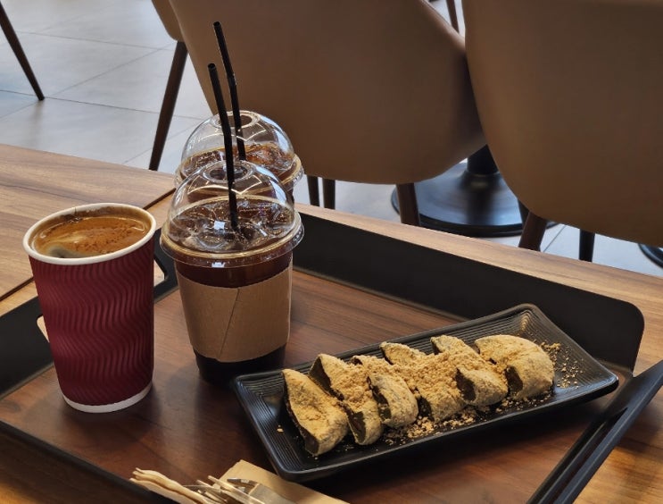 [전북_군산] 군산 장자도 숨은 커피 맛집 나만 알고 싶은 카페 `더 뷰` (내돈내산) 단체석 구비