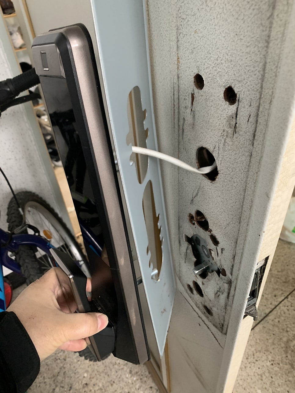 아파트 현관문 시트지 시공 전문 업체