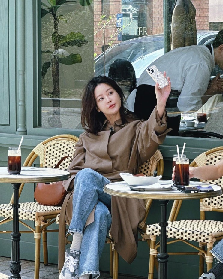 오연서, 핸드폰보다 작은 얼굴...일상도 화보 같네 오연서, 핸드폰보다 작은 얼굴...일상도 화보 같네