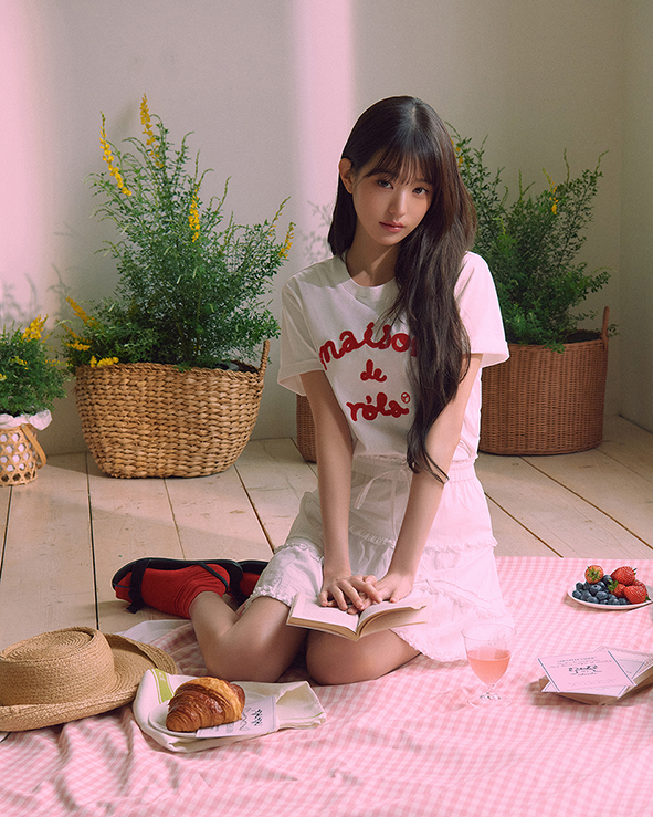 아이브 장원영, 아프로디테도 울고 갈 비주얼로 '심장폭행' (화보) 아이브 장원영, 아프로디테도 울고 갈 비주얼로 '심장폭행' (화보)