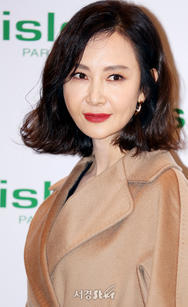 채시라 나이 배우 프로필 결혼 남편 김태욱 와이프 부인 자녀 가족 동생 채국희 채시라 나이 배우 프로필 결혼 남편 김태욱 와이프 부인 자녀 가족 동생 채국희