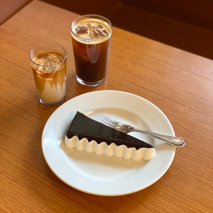  연희동 올레무스 2호점 작업하기 좋고 자리 많은 대형카페, 카페 마