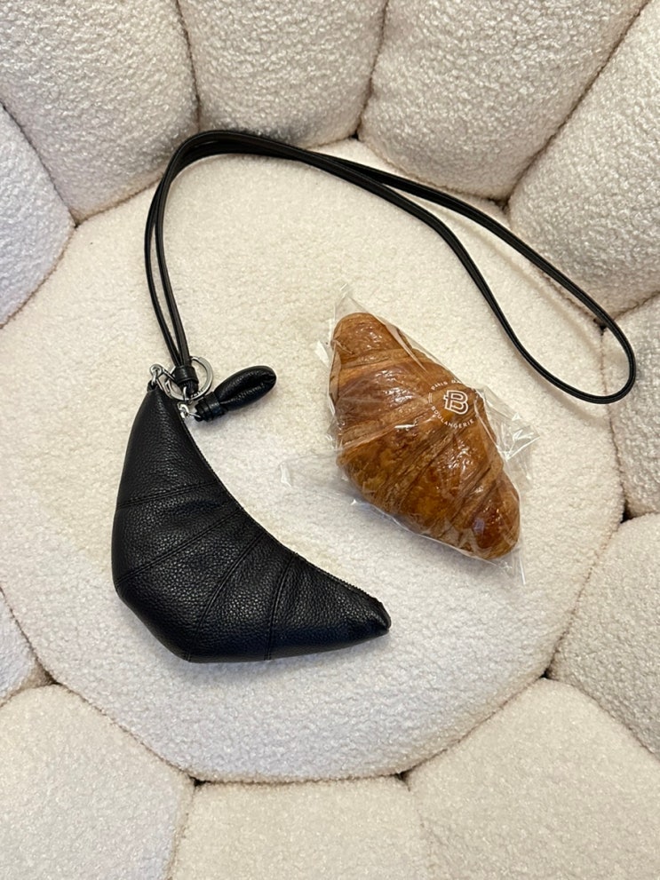  르메르 크루아상 미니 코인펄스 동전지갑 후기 lemaire croissant coin purse