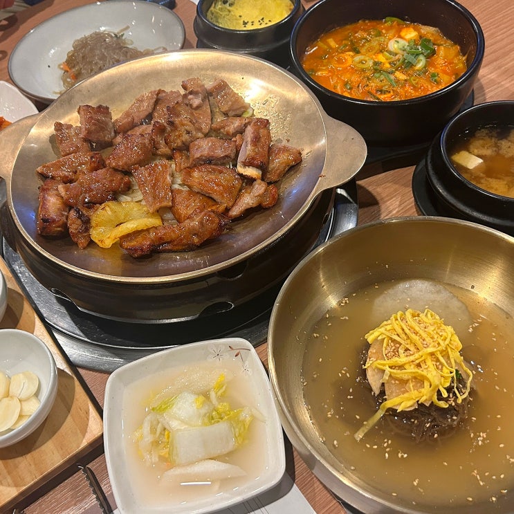  화순 돼지갈비 맛집 김양반갈비 구워져 나오는 갈비