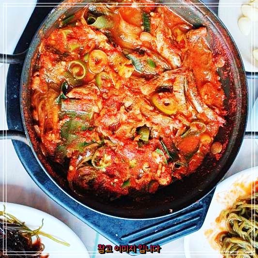  부산 기장 해동횟집 멸치찌개과 멸치튀김 멸치회 끊임없는 인기 - 식객 허영만 백반기행 기록