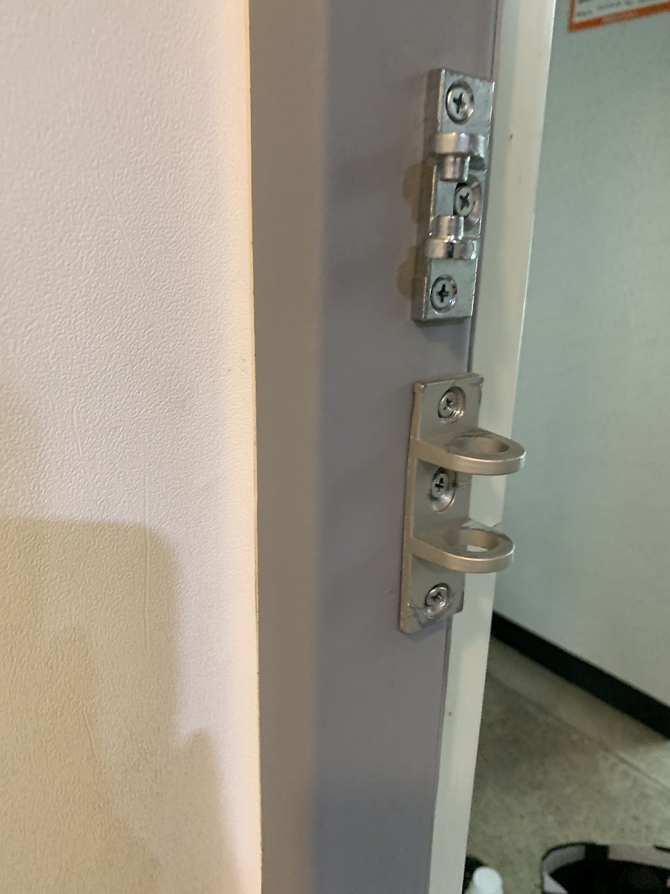 아파트 현관문 시트지 시공 전문 업체