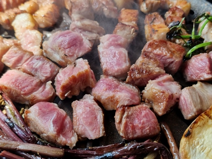 김포 운양동맛집 구공숙성돼지에서 삼겹살과 목살 푸짐하게 즐겼어요! 카페거리 맛집 인정!