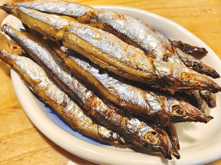  에어프라이어로 간단히 만드는 열빙어 구이 시샤모 요리 [장실의 포차요리]