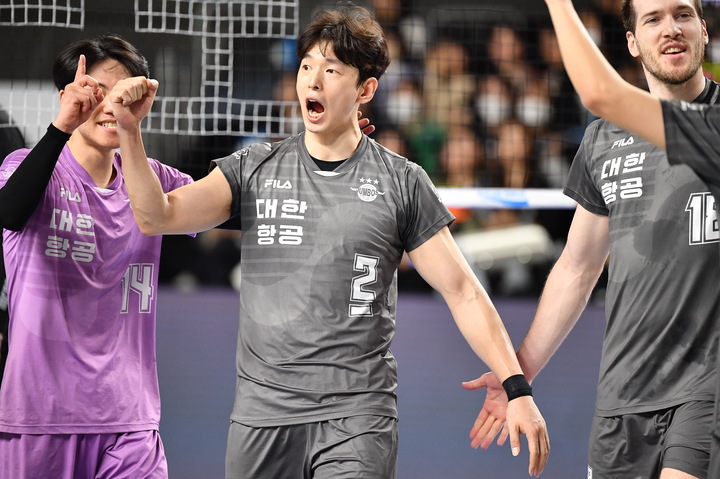 프로배구 남자부 17명 FA 공시…18일까지 협상