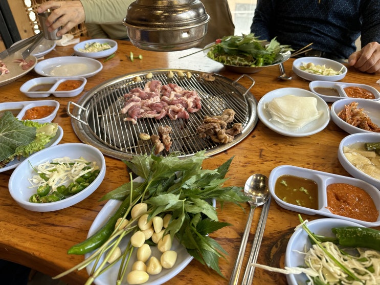  일산 오리 숯불구이 맛집 가나안덕 | 단체 모임하기 좋은 룸식당