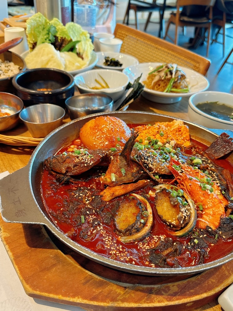  제주 함덕해수욕장 맛집 : 고집돌우럭 계절특선 대방어회무침