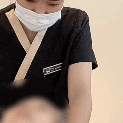  피부관리는 훈련입니다. 비대면스킨케어도 전문가와 함께하세요.