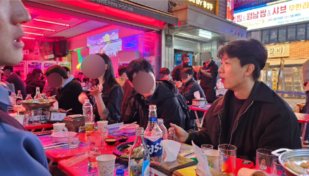 10년 만에 소대원들을 만났는데... 10년 만에 소대원들을 만났는데...