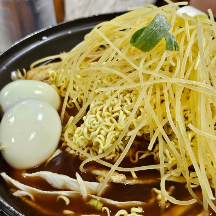  화정 요진타워 지하에 있는 신당동 전통 즉석 떡볶이