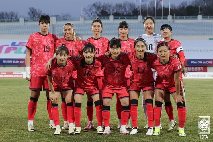 한국여자<b>대표팀</b>, 최유리-<b>지소연</b>-장슬기 골로 필리핀에 3-0 승