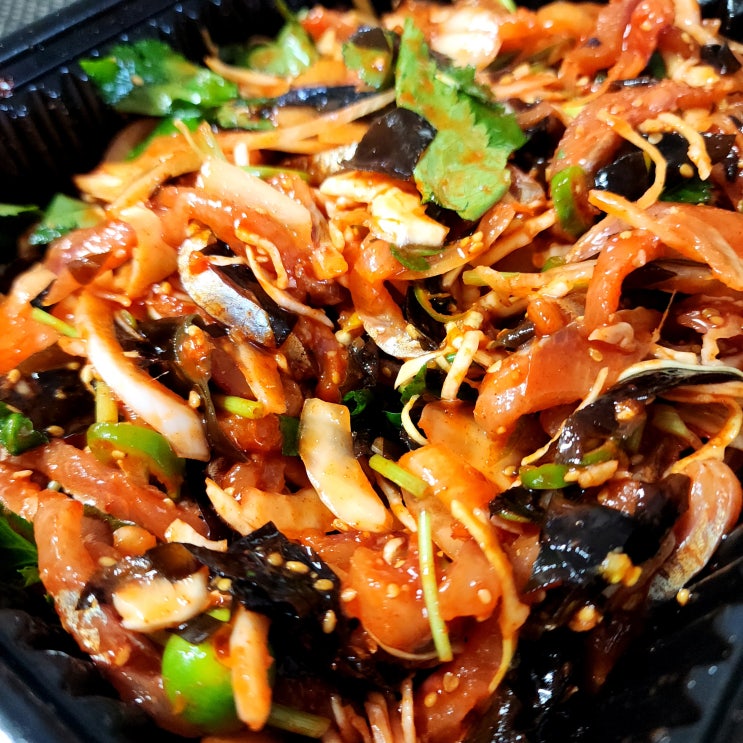  포항 토박이의 십년 넘은 단골집 회무침 맛집 명천회식당