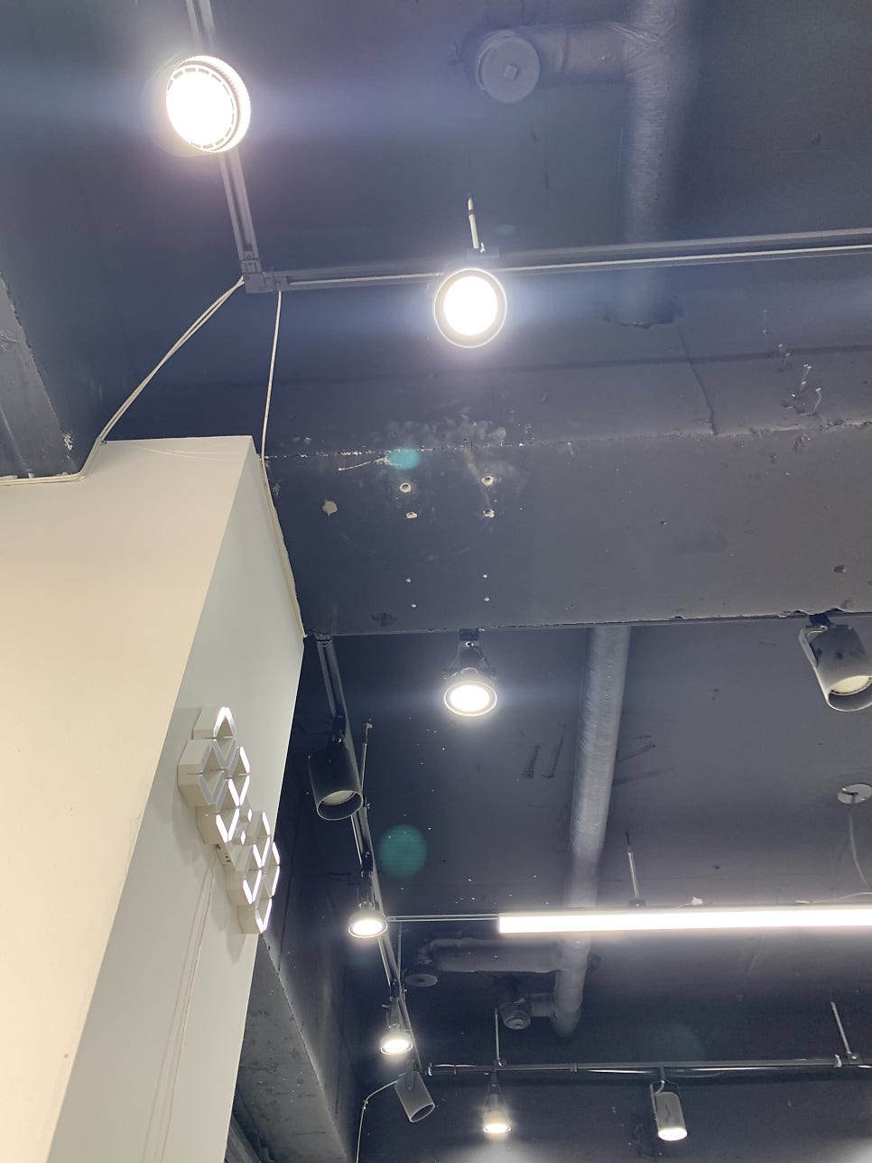 천장에 세차 호스 설치하기