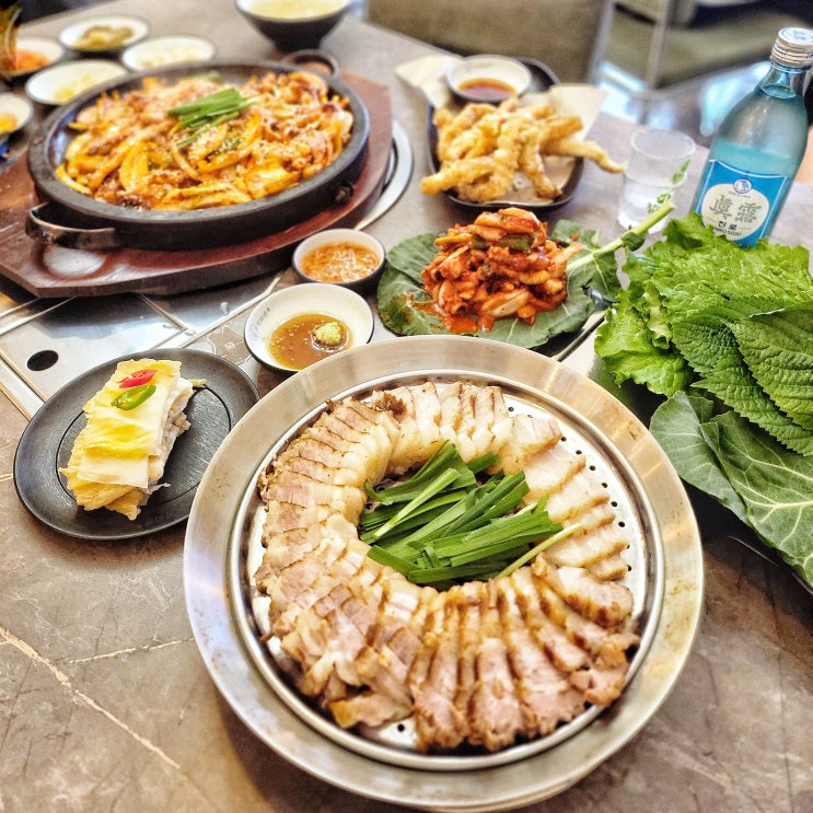  신촌역맛집 오적회관 단체 회식 장소 추천 수육 존맛