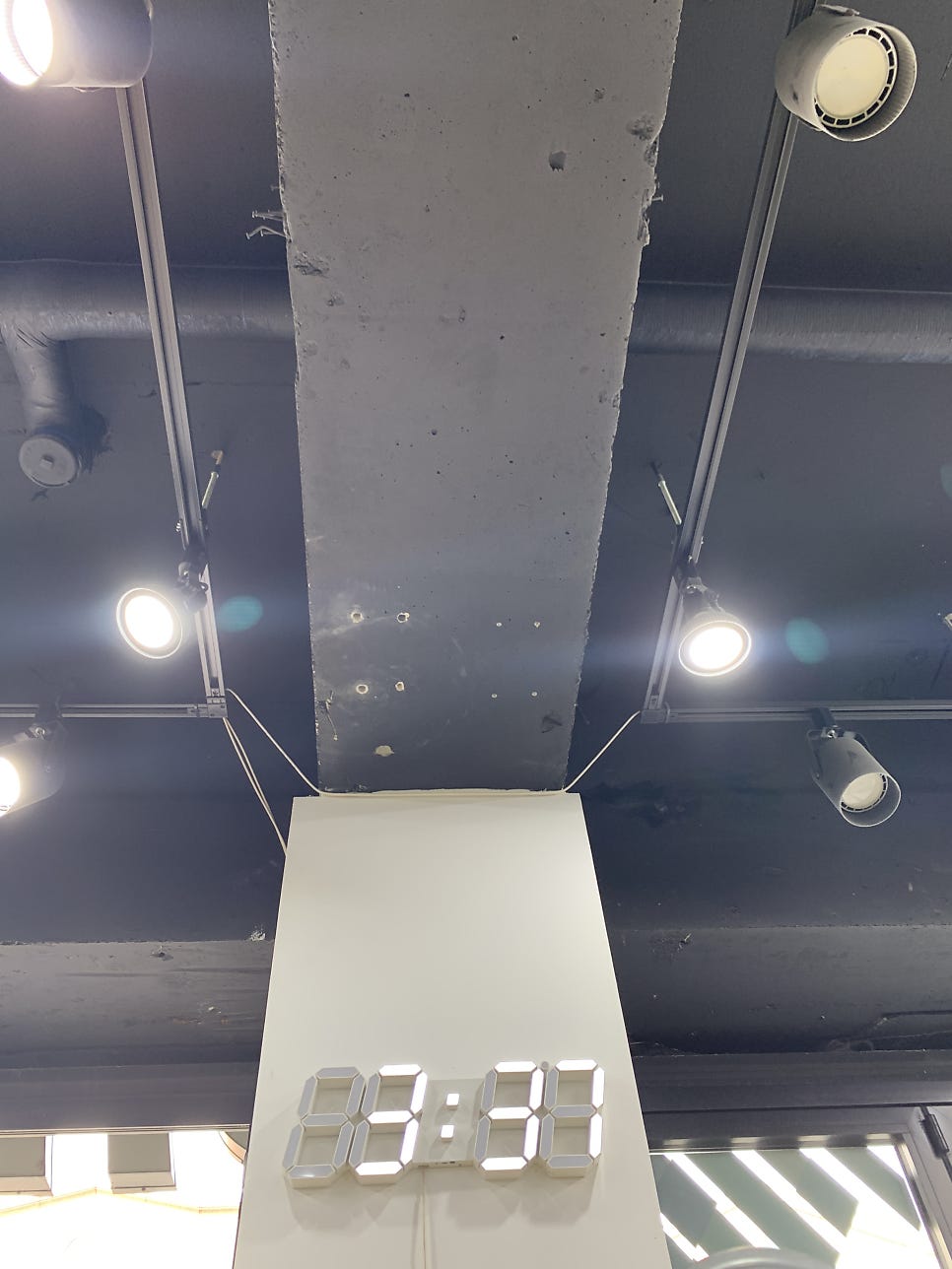 천장에 세차 호스 설치하기
