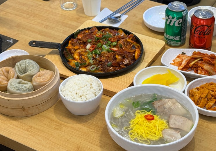 강남역 맛집 뜨끈한 칼국수와 제육 팔도밀방 강남본점
