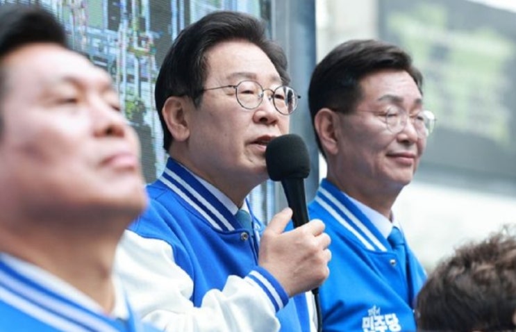 <실시간 핫이슈> 與 이재명 '일하는 척' 발언에..."일상이 거짓이고 위선" <실시간 핫이슈> 與 이재명 '일하는 척' 발언에..."일상이 거짓이고 위선"