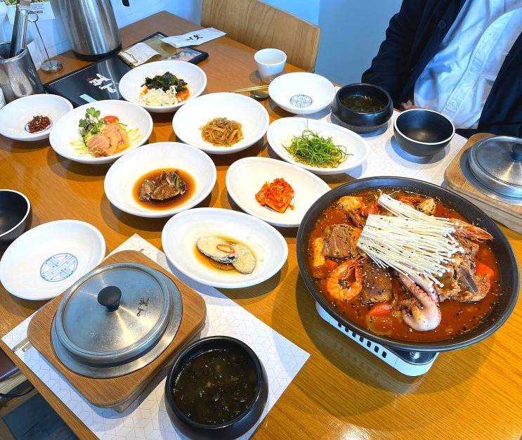  부산 기장 한정식 맛집 어보 주말 웨이팅 해물갈비찜 후기
