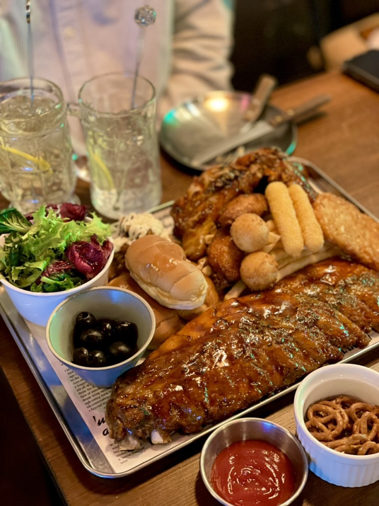  [수진역맛집] 이태원을 닮은 성남바베큐 이스트1404 ::  아웃백 바베큐 폭립보다 가성비 좋고 맛있음