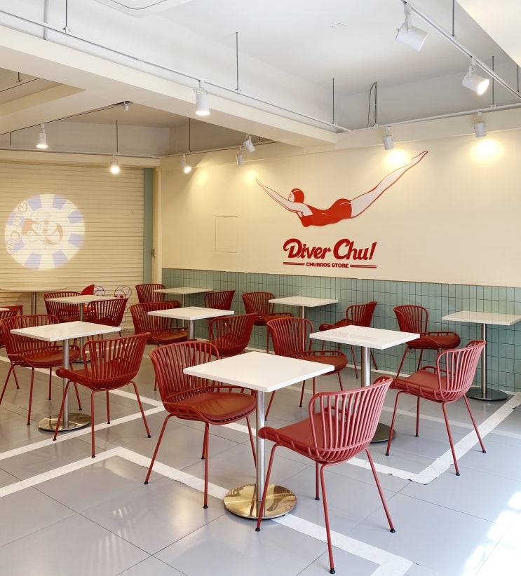  [서울 성동구] 성수 카페, 다이버츄 / 동화같은 공간에서 츄러스와 망고빙수 생과일 빙수 맛집