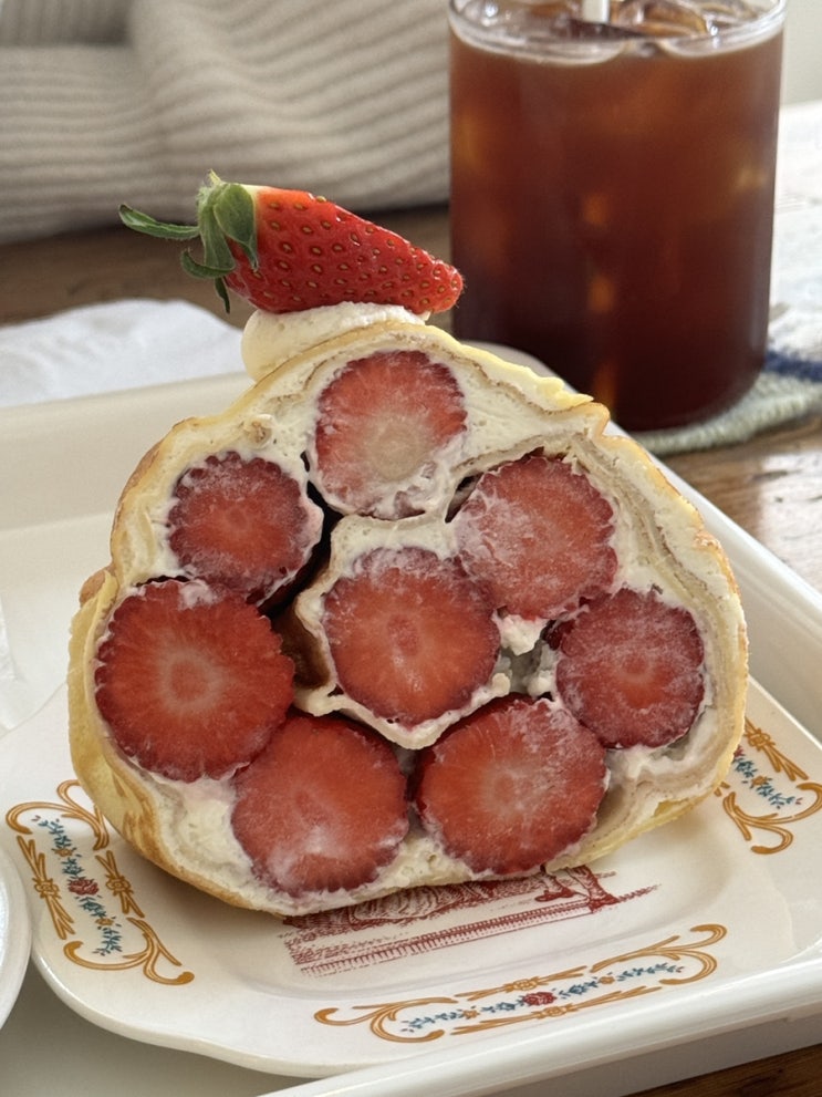  부산 광안리 카페 이앤디스튜디오 유명 디저트 맛집