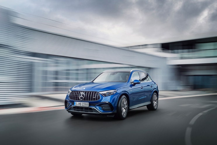  [신차뉴스] 메르세데스 벤츠 더 뉴 메르세데스 AMG GLC 출시 파워트레인부터 가격 제원 함께 알아봐요