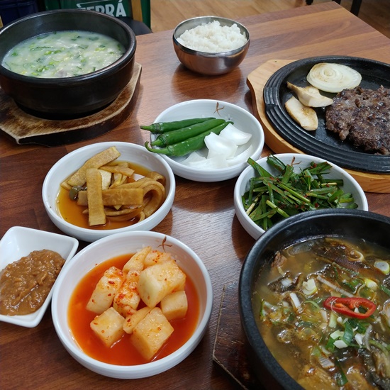  경주 충효동 맛집 류대협명인곰탕 직영점 대한민국 명인의 깊은 맛을 즐기다