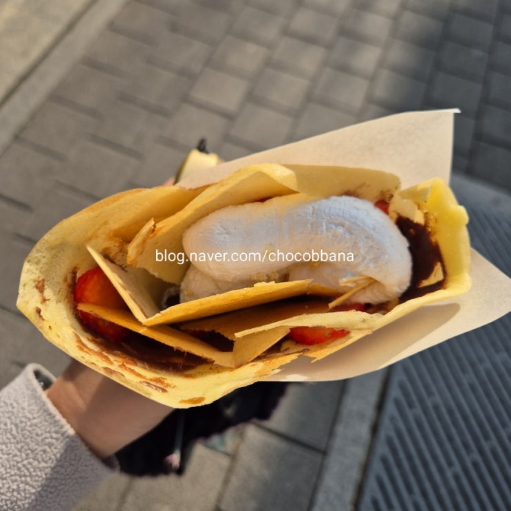 푸슈와 크레페가 맛있고 와플 빙수 파는 가게 푸슈와 크레페가 맛있고 와플 빙수 파는 가게