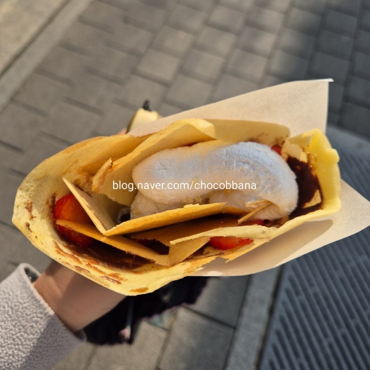 푸슈와 크레페가 맛있고 와플 빙수 파는 가게