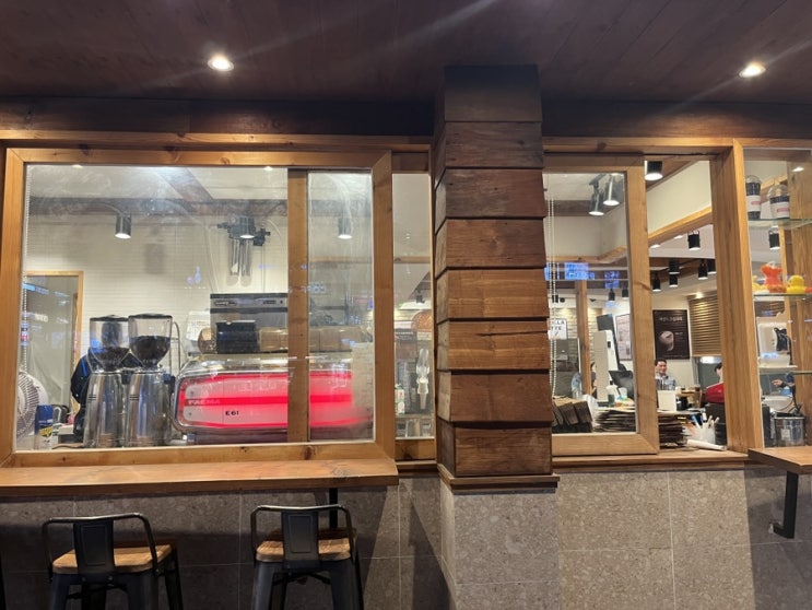  부천역 에센스 커피! 커피와 식빵이 함께?!
