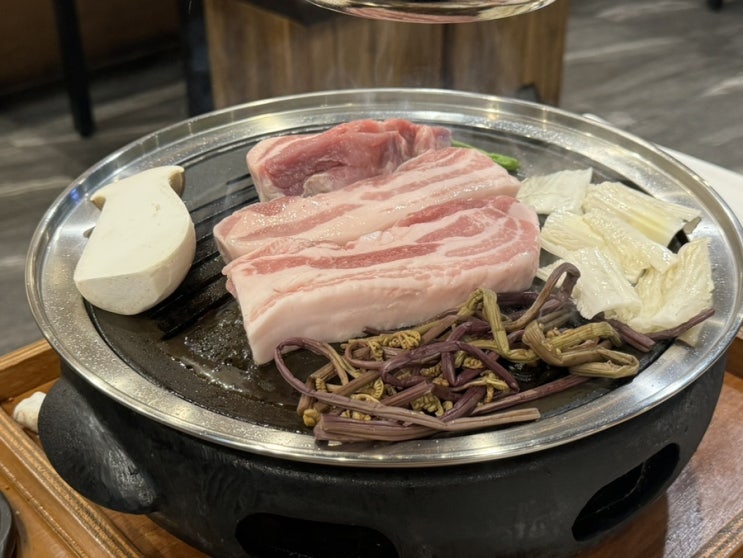  천안 성성동 삼겹살 맛집 구워주는 고기집 고반식당