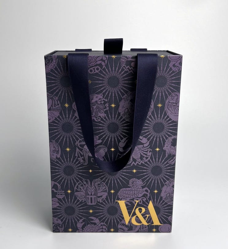  V&A 서랍형 박스 쇼핑백, 지속가능한 소비, 브랜드 패키지, 금박