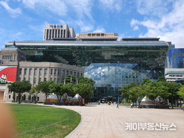 서울시 <b>오세훈</b> 시장, '제22대 국회의원선거‘ 앞두고 <b>투표소</b>... 