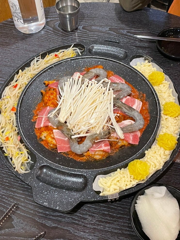  천호 맛집 쭈꾸미 골목 치즈 듬뿍 매콤하게 맛있는 '쭉삼이 천호본점'