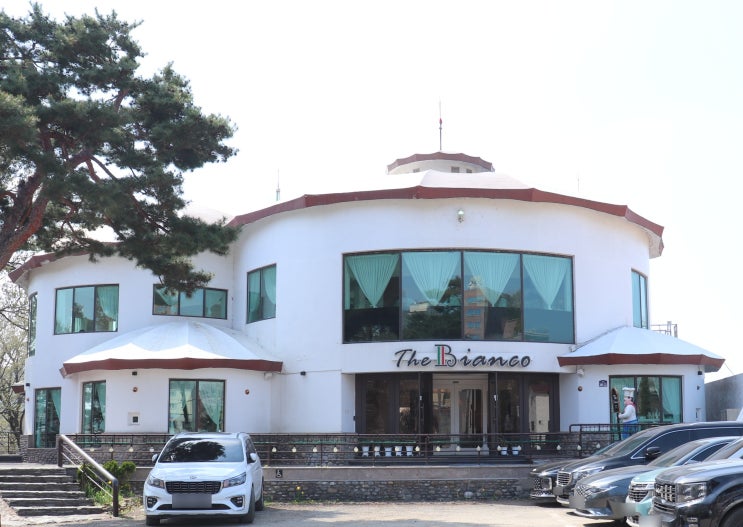  보통리저수지카페, 벚꽃뷰 더비안코 커피, 베이커리 맛집