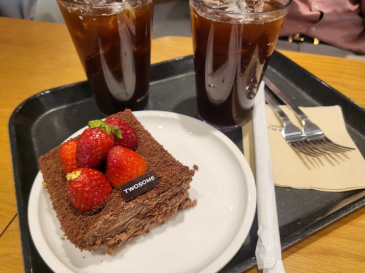  1인석 구비 공부하기 좋은 카페 발산 투썸 메뉴 주차