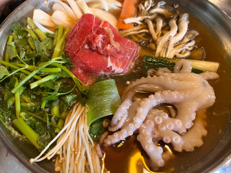 전낙소 대전본점 해산물과 육류의 조화, 맛의 향연: 전복 소불고기 전골코스요리 맛집 후기